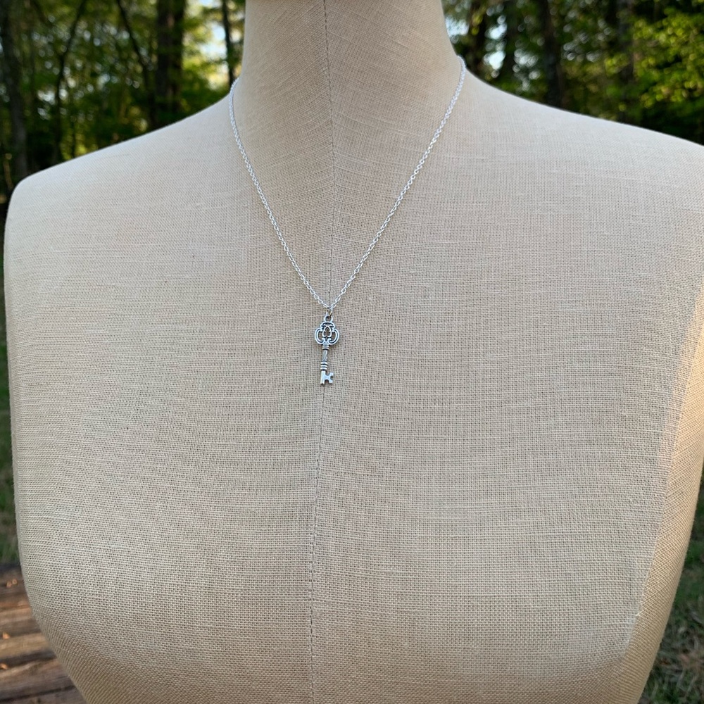 NWT Sterling Silver Plated Chain & Key Charm Necklace - Picture 3 of 13